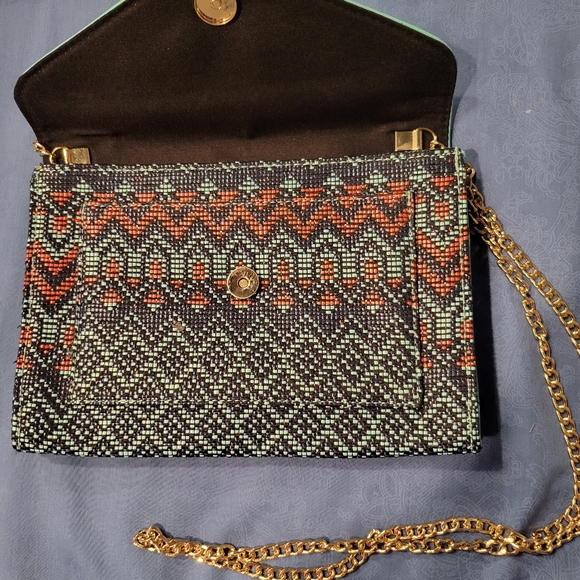 Street Level Beaded Envelope Clutch - Picture 4 of 7